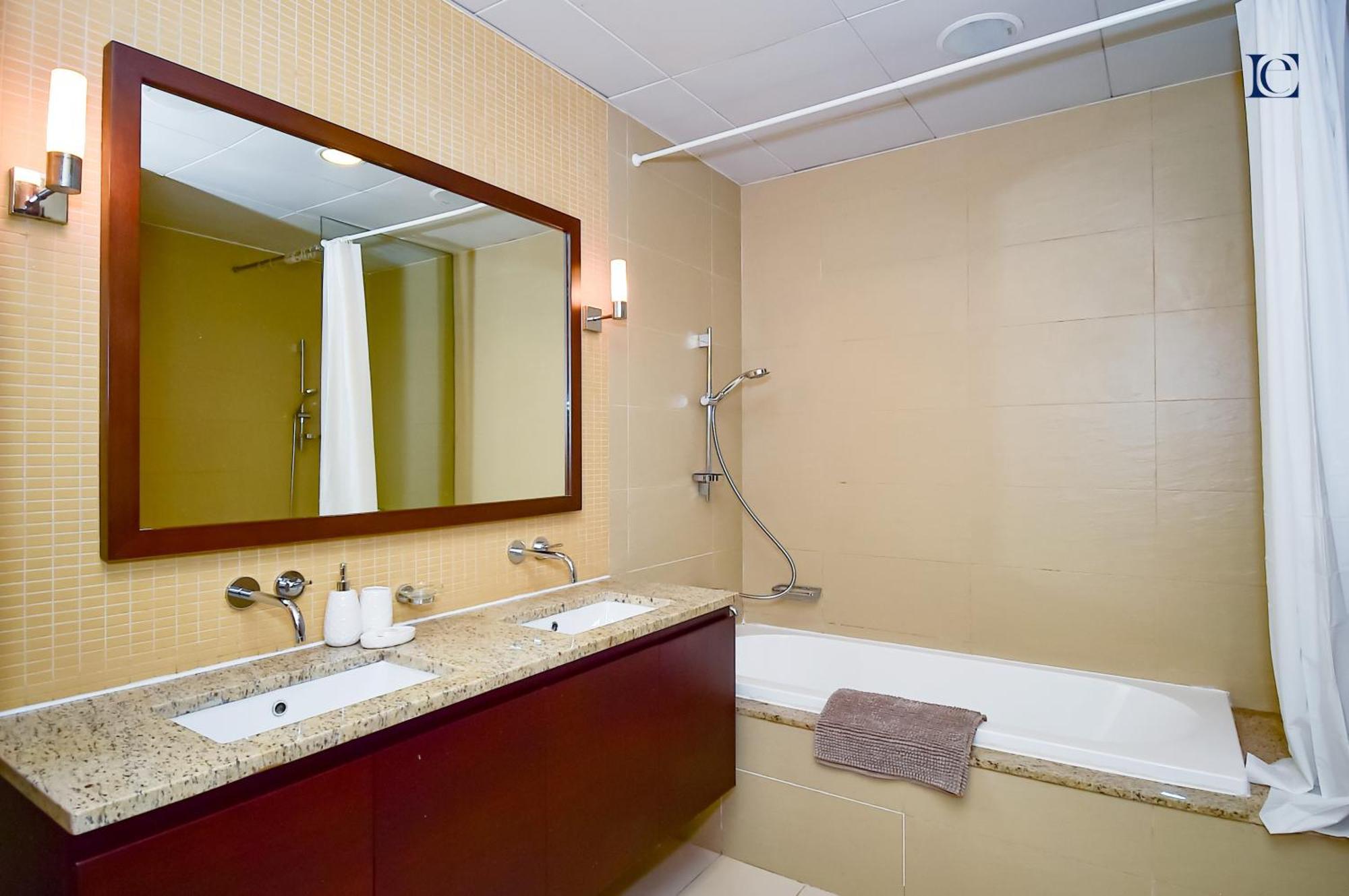 Luxury Escapes - Ocean-view Retreat 1-bedroom At Tiara Palm Apartment Dubai