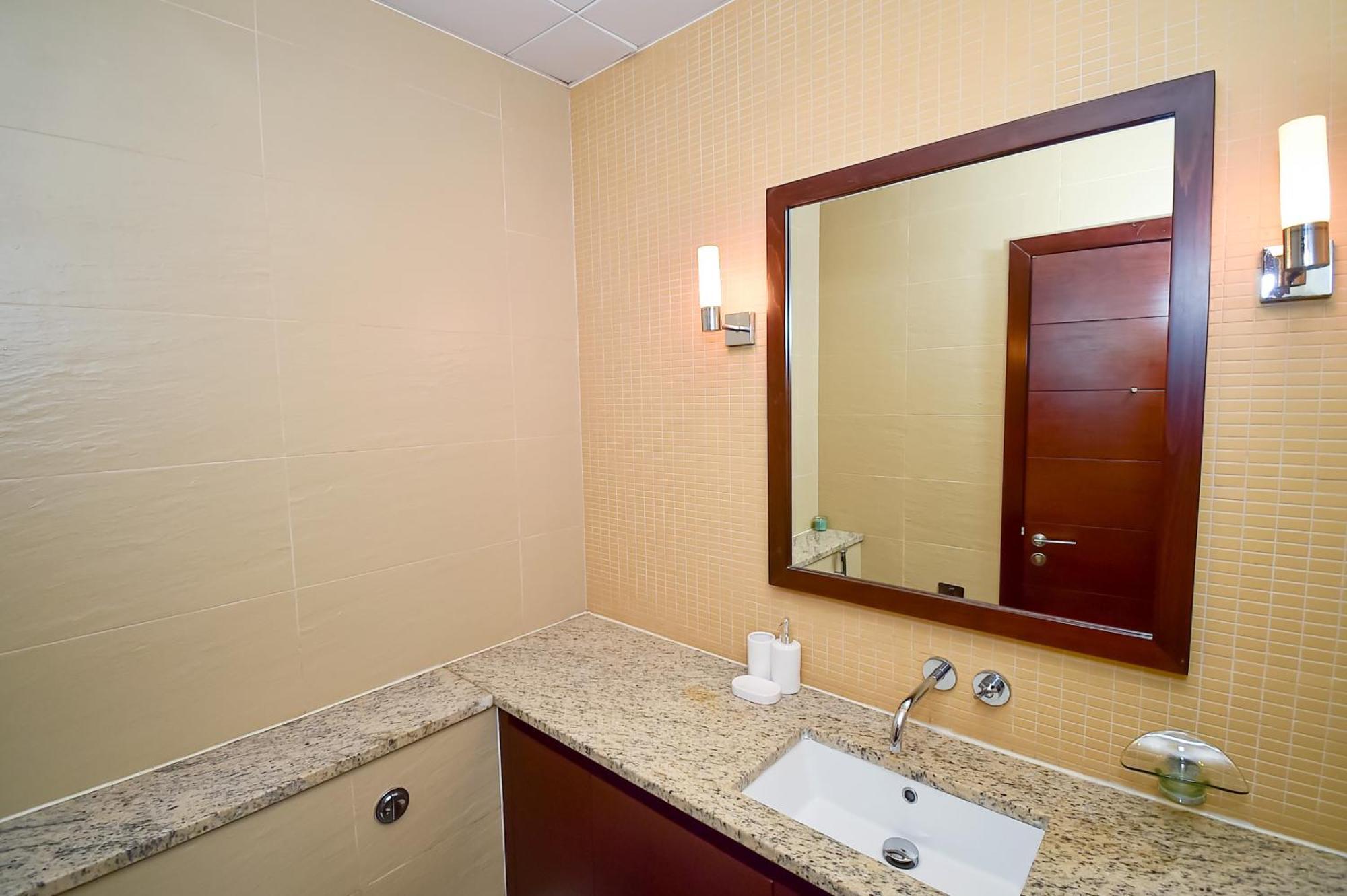 Apartment Luxury Escapes - Ocean-view Retreat 1-bedroom At Tiara Palm
